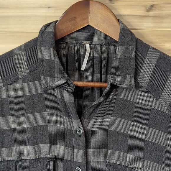 Free People Top Womens XS Gray Striped Button Front Relaxed Blouse - Picture 2 of 10